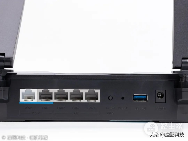 分享中兴AX5400 Pro+路由器和绿联DH2600个人云的使用感受