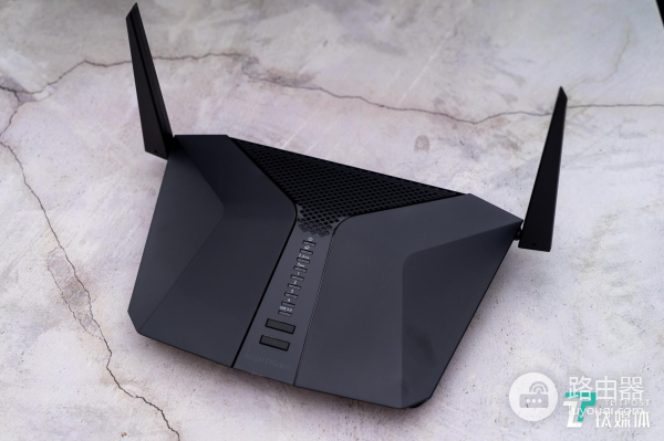 支持WiFi6,带宽达到3000Mbps,网件RAX40路由器评测 | 钛极客