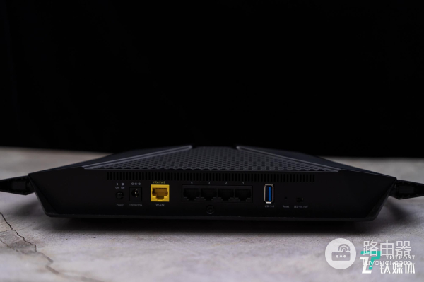 支持WiFi6，带宽达到3000Mbps，网件RAX40路由器评测 | 钛极客