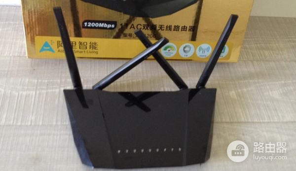 路由器三根天线怎么摆(路由器四根天线怎样摆)