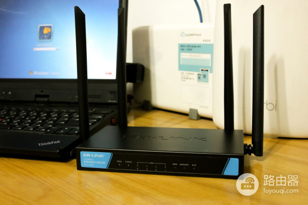不足200元！体验入门级企业级路由器，千兆四天线覆盖