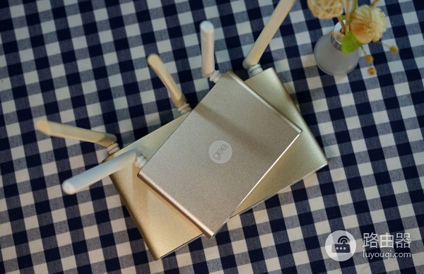 小巧而不弱小的路由器:极路由1S体验