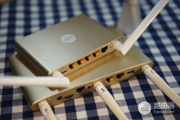 小巧而不弱小的路由器:极路由1S体验