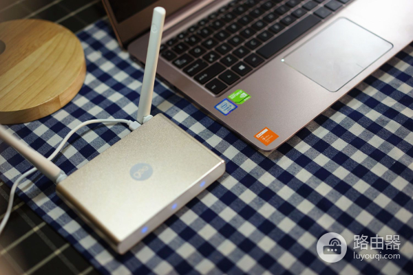 小巧而不弱小的路由器:极路由1S体验