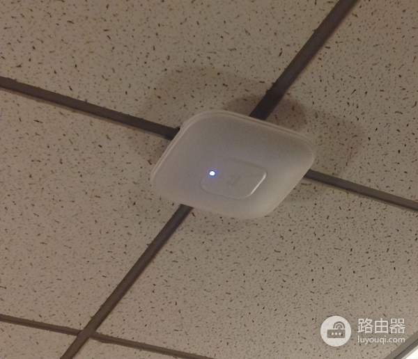 路由器尽量别放在这三个位置，不然千兆网速都卡，转告家人别踩坑