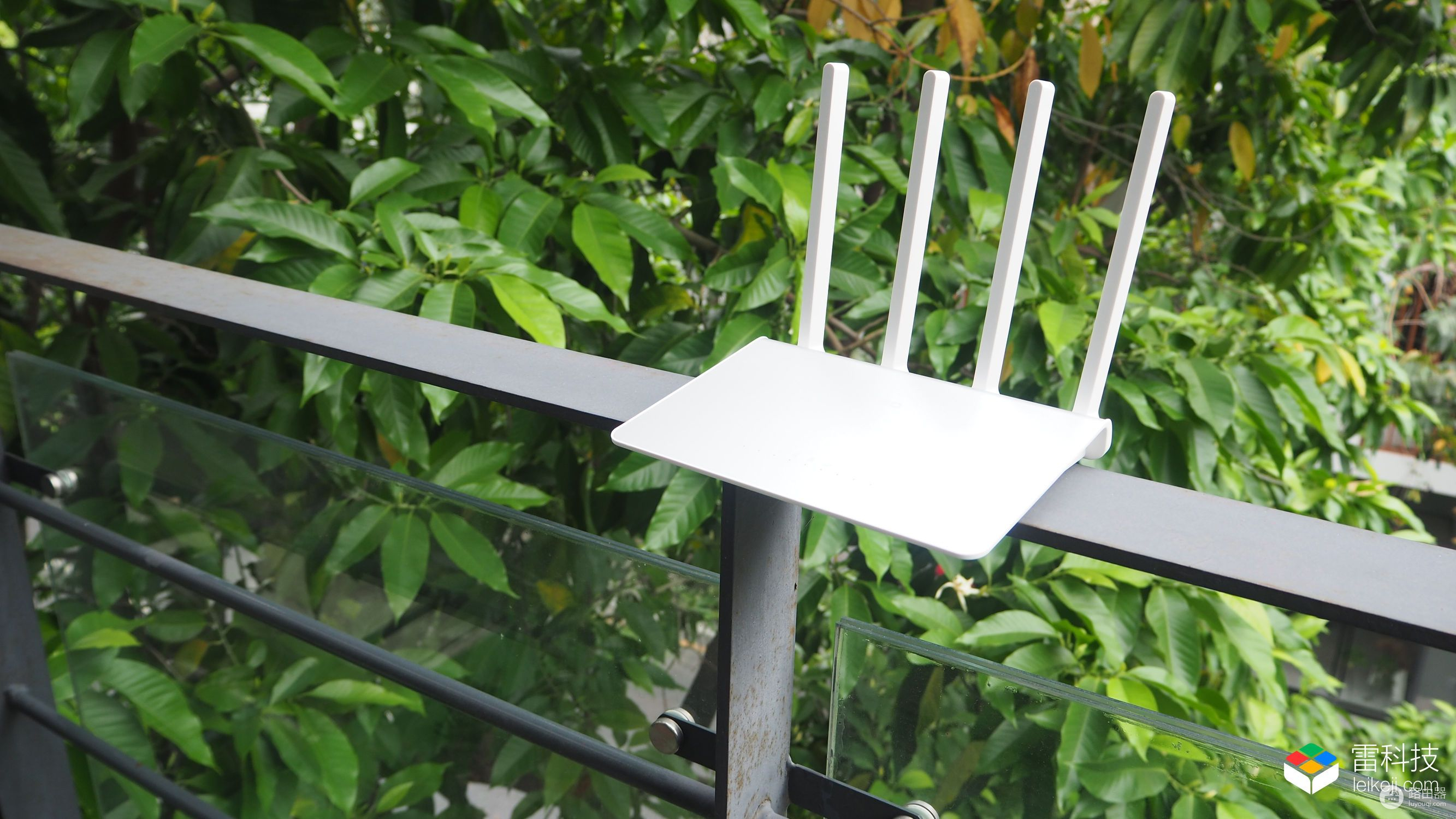 360安全路由器2图赏:铝合金外观,199元性价比无敌!