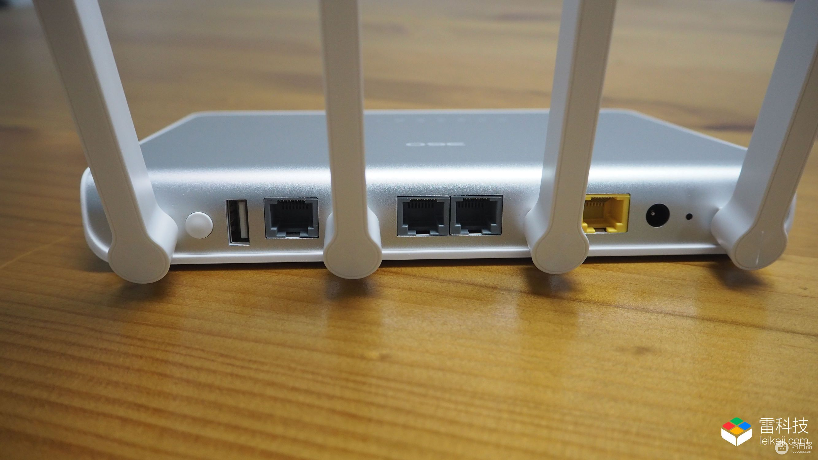 360安全路由器2图赏:铝合金外观,199元性价比无敌!