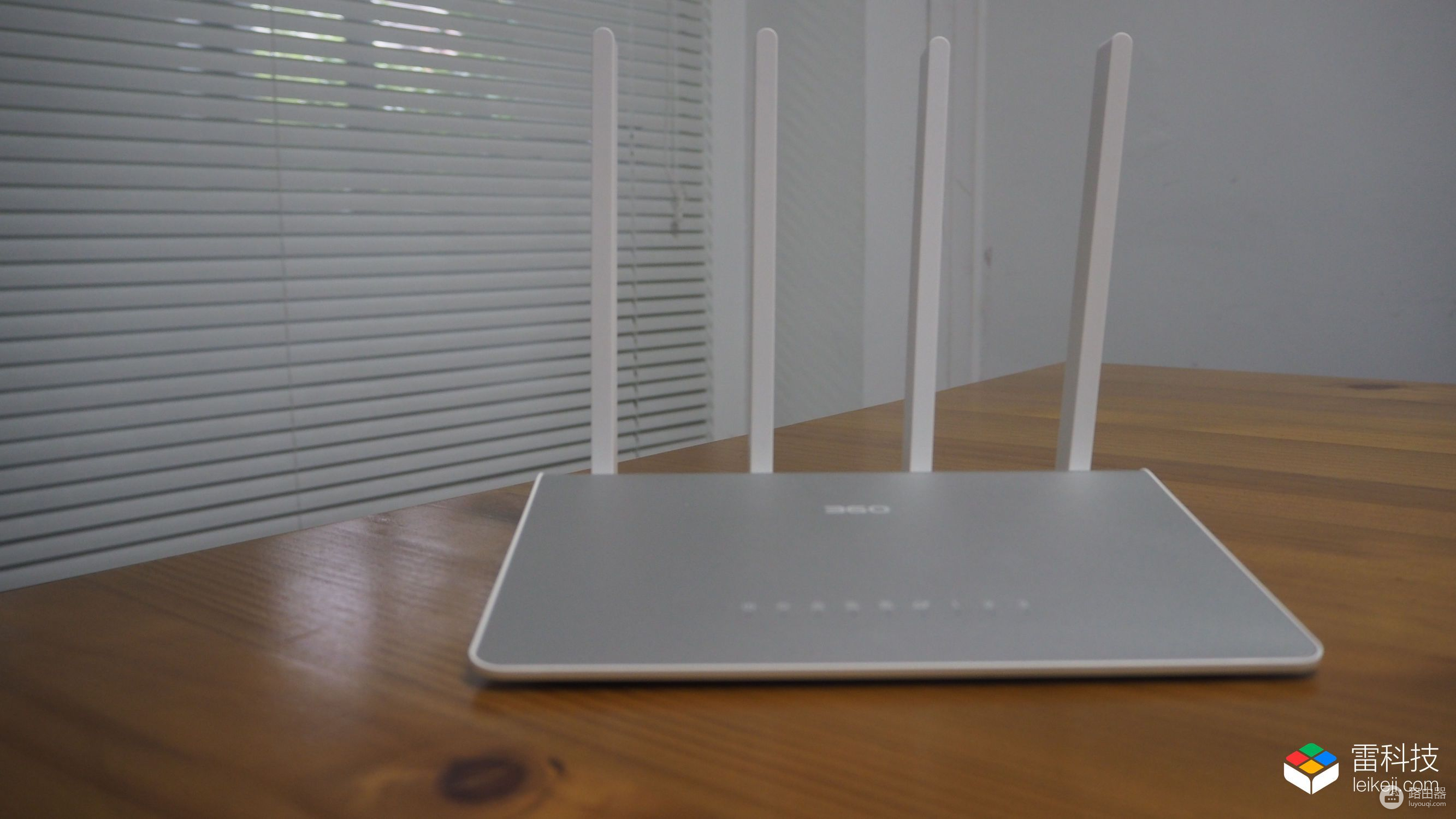 360安全路由器2图赏:铝合金外观,199元性价比无敌!