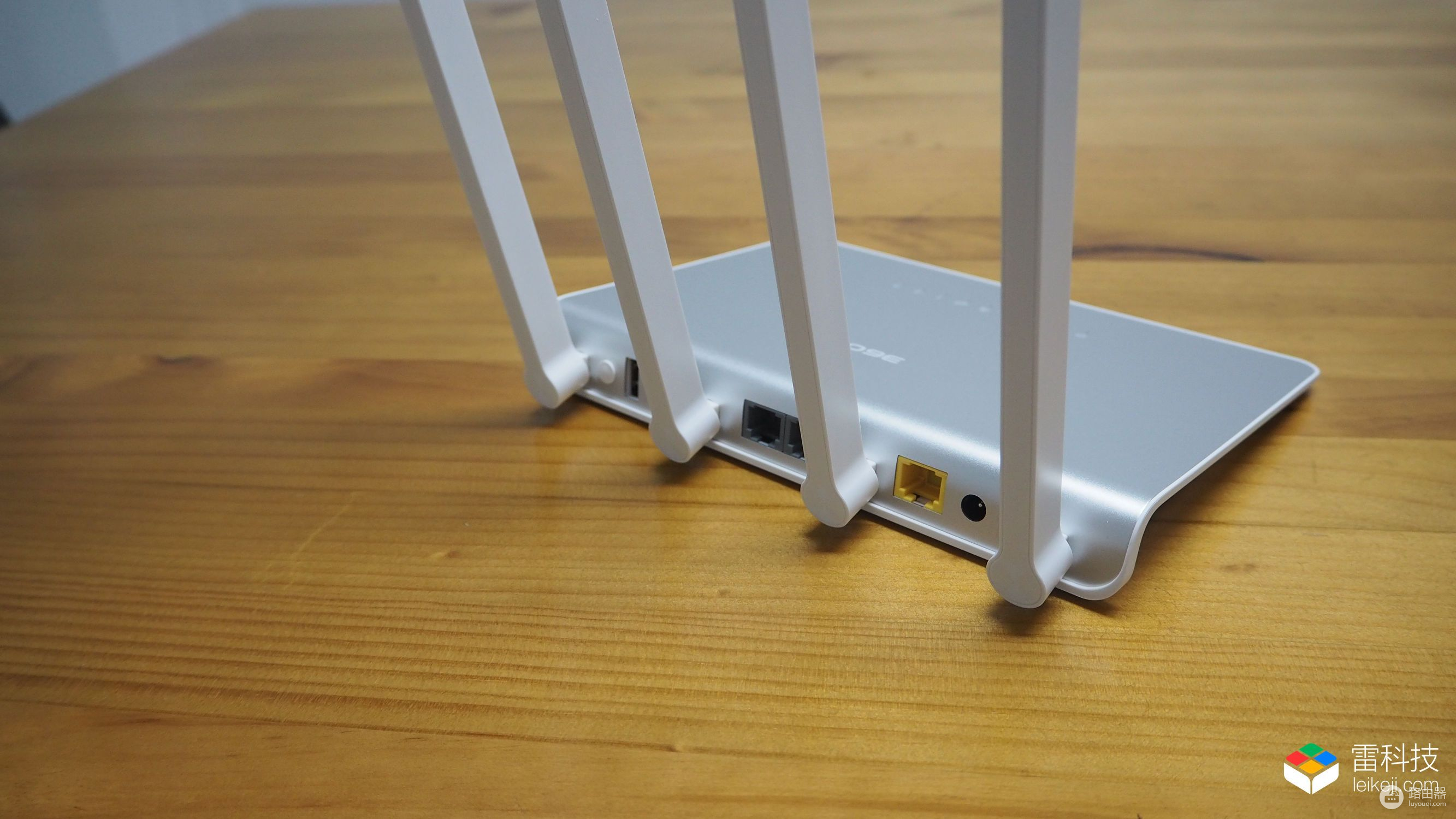 360安全路由器2图赏:铝合金外观,199元性价比无敌!