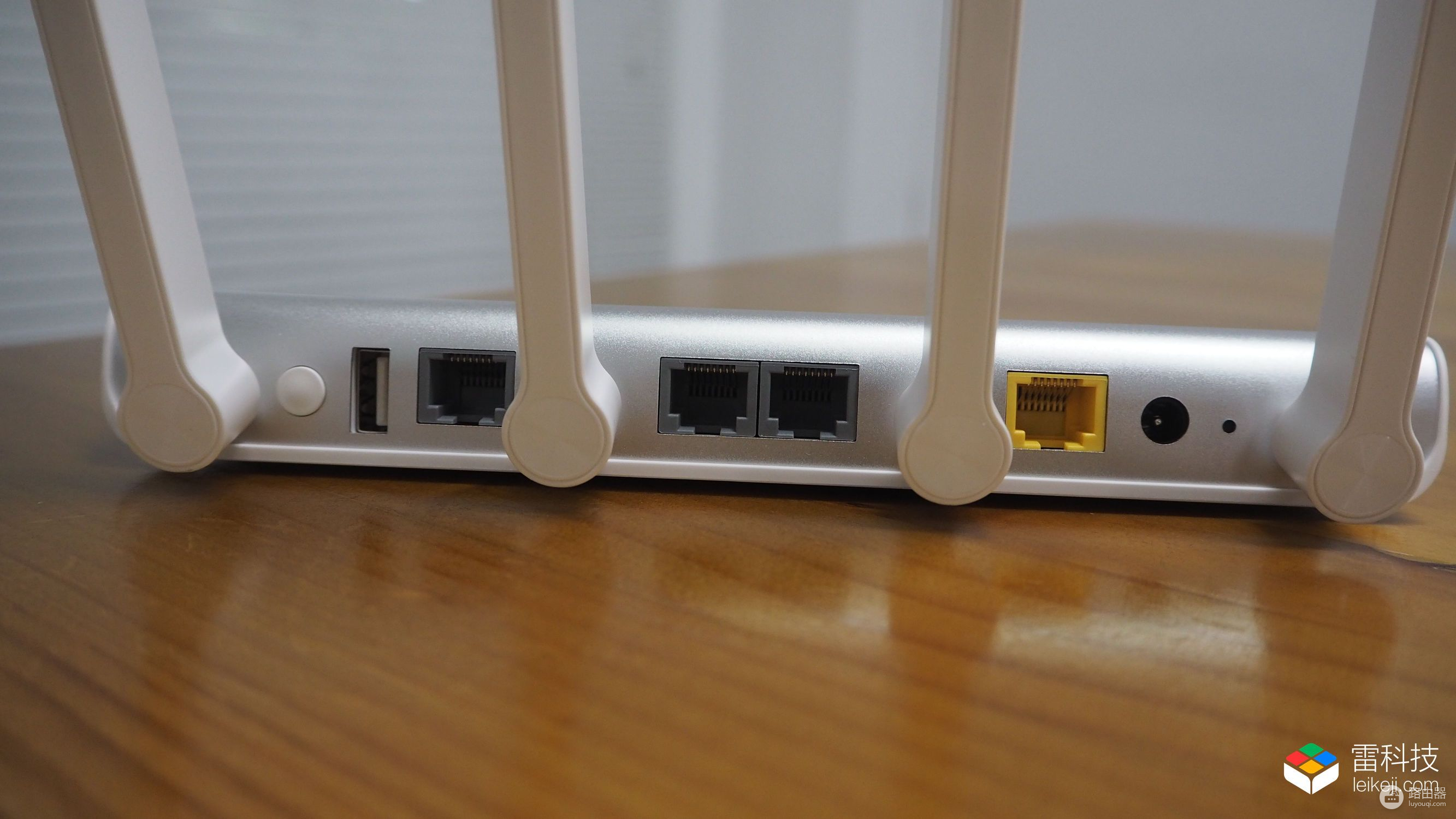 360安全路由器2图赏:铝合金外观,199元性价比无敌!