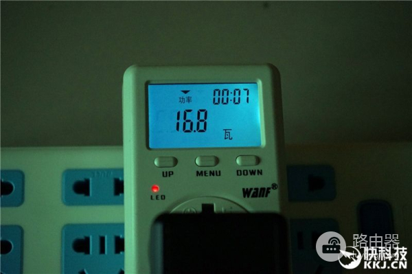 双频1900Mbps！腾达AC15千兆旗舰级路由器体验评测