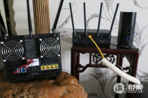 小米VS华硕！来看看谁才是路由器中的全能战士