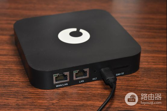 租房没法装宽带怎么办?用这款4G路由器,把网带身边