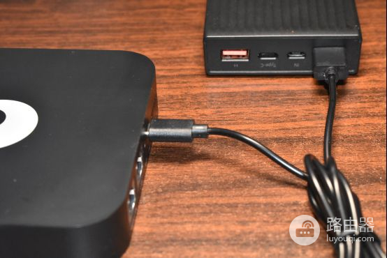 租房没法装宽带怎么办?用这款4G路由器,把网带身边