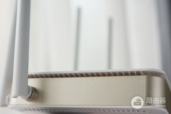 家庭光纤网络的精品搭配,捷稀Y2路由器图赏