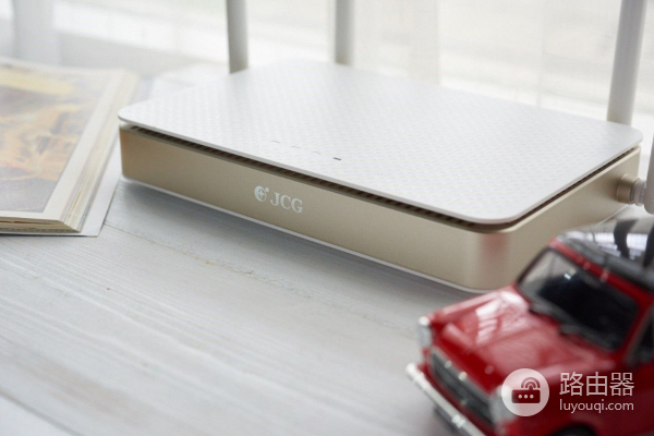 家庭光纤网络的精品搭配,捷稀Y2路由器图赏