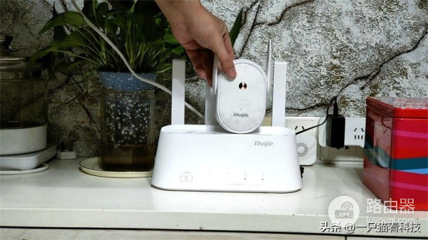 简单、易用、无死角,锐捷蜂鸟套装路由器