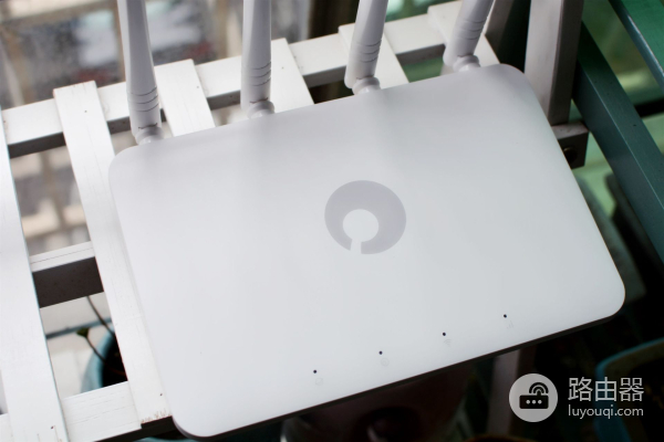 40多元畅享3000G的4g智能路由器,轻松实现远程访问NAS和共享文件