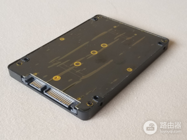 用SSD固态硬盘修复小米R1D路由器，彻底消除宕机隐患