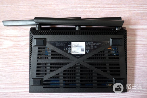 中档路由器的实力派,华硕 RT-AC66U B1 初体验