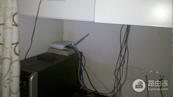 网速卡真着急,先别怪经营商,看看是不是路由器位置放错了!