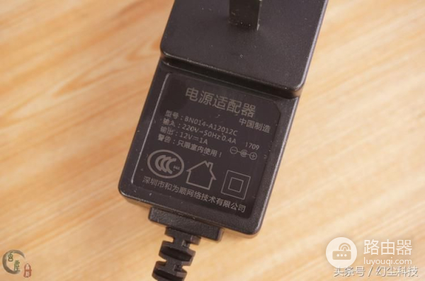 AC9之后,腾达又推出了一款AC10路由器,看着很诱人