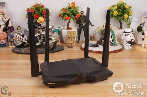 AC9之后,腾达又推出了一款AC10路由器,看着很诱人