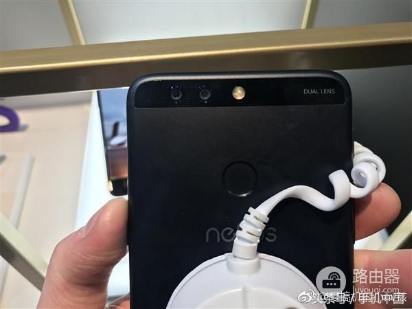 TP-Link路由器听说过么?它出了一款手机