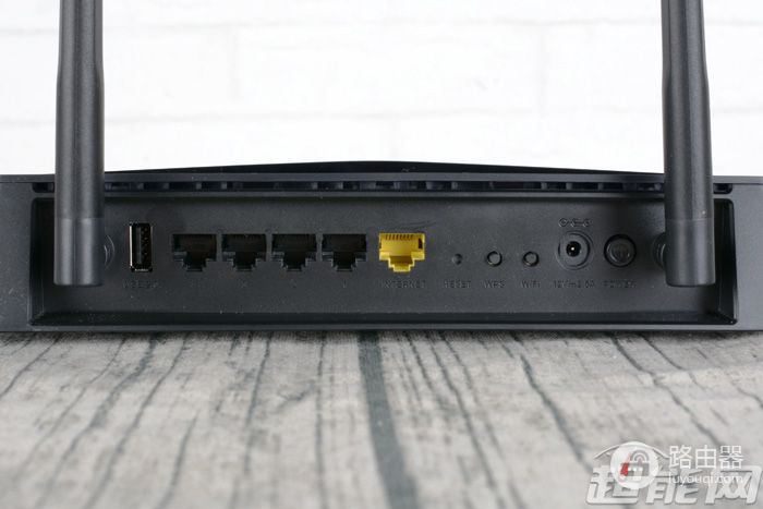 D-Link DIR-882路由器评测：更适合大众的选择