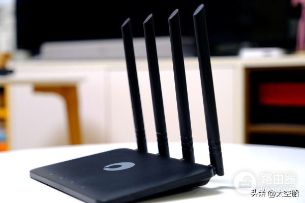宽带突发断网何所惧，插卡无线路由器蒲公英X4C评测