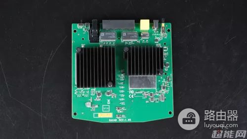 WiFi 6碾压WiFi 5?网件夜鹰RAX40路由器评测