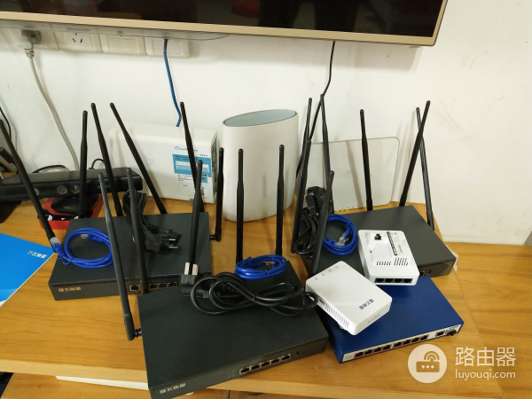 三台无线路由器组建MESH网络，告别的单一的死角信号！
