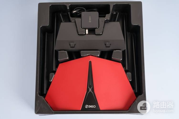 360路由器V5X体验:信号强覆盖广,满足家庭使用的高性能路由器