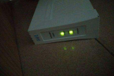 wifi路由器只亮两个灯(路由器2个灯亮怎么回事)