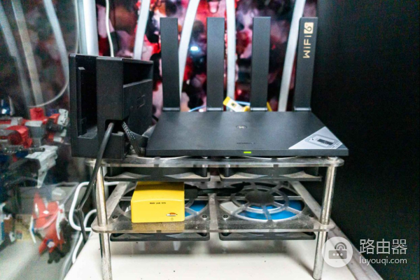 一代神机VS最便宜的wifi6路由器：华为AX3 Pro和K2P对比5G wifi