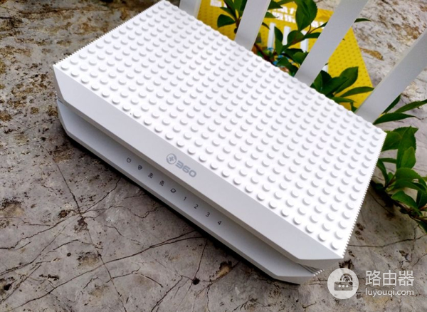 守护老人与孩子的上网安全,需要一台360安全路由器5S