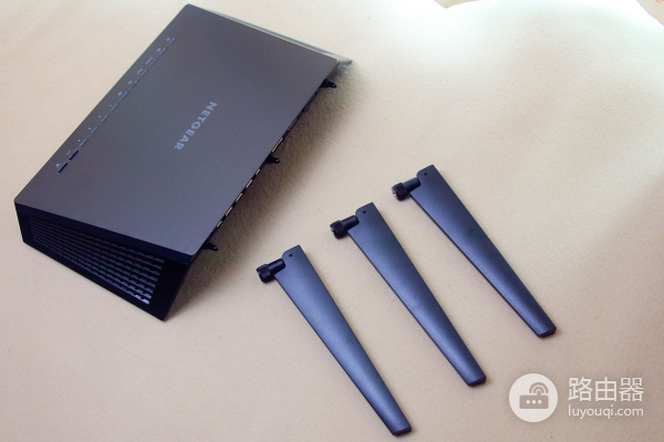 路由器怎么选?WiFi信号强度、速度、穿墙、延迟等都是关注重点!