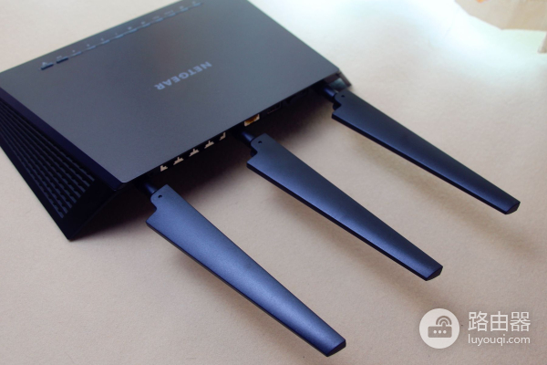 路由器怎么选?WiFi信号强度、速度、穿墙、延迟等都是关注重点!