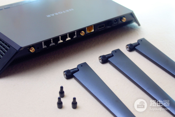 路由器怎么选?WiFi信号强度、速度、穿墙、延迟等都是关注重点!