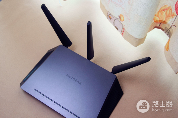 路由器怎么选?WiFi信号强度、速度、穿墙、延迟等都是关注重点!