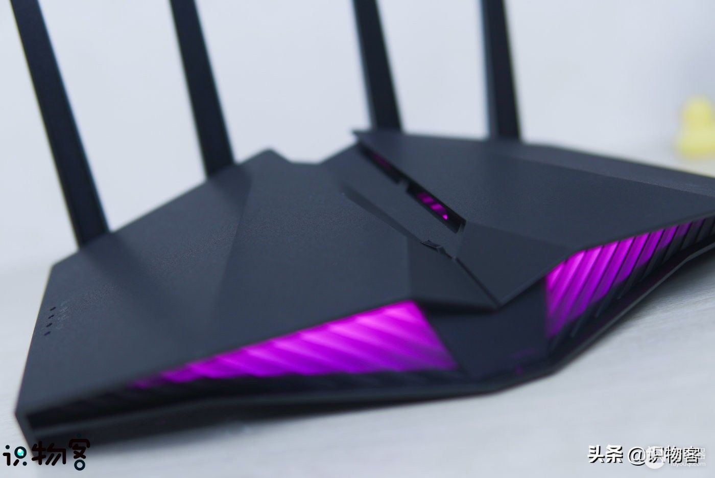 满级配置,千元级Wi-Fi6电竞路由器华硕RT-AX82U体验