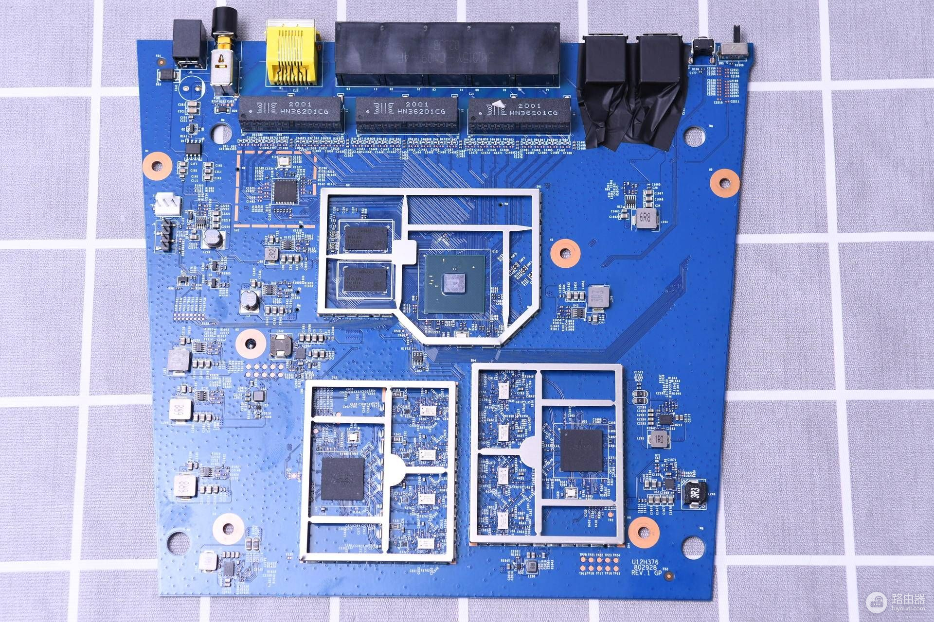 高端用料主流价格！网件AX8路由器拆解测试