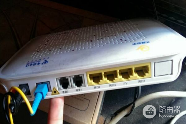 路由器的光信号闪红灯怎么办(光猫光信号灯闪红灯怎么解决)