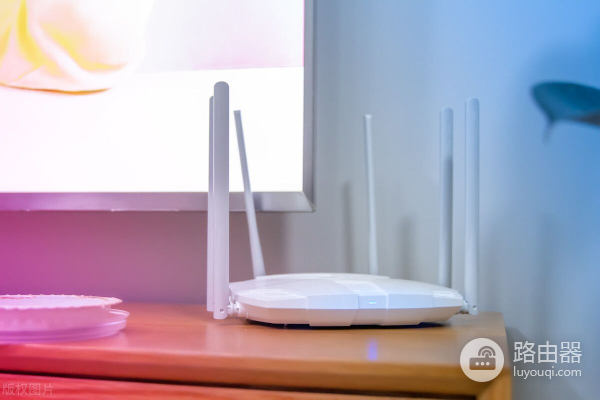 科技发达,无线路由器穿墙信号依旧弱是为什么?