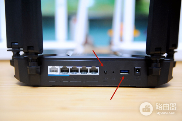 双2.5GE网口路由器只卖600元!?为NAS而生,中兴AX5400Pro+来了