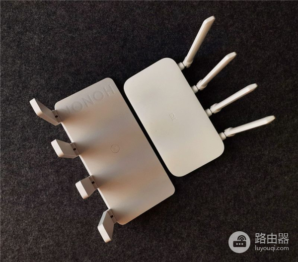 荣耀路由X3对标小米路由4A百兆版,谁才是百元路由器的王者?
