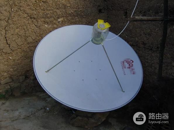 液晶电视怎么连接卫星锅(卫星电视机顶盒如何连接路由器)