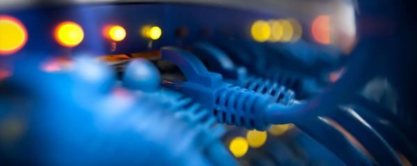 路由器光纤闪红灯是怎么回事(路由器光信号灯闪烁是什么意思)