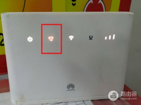 路由器光纤闪红灯是怎么回事(路由器光信号灯闪烁是什么意思)