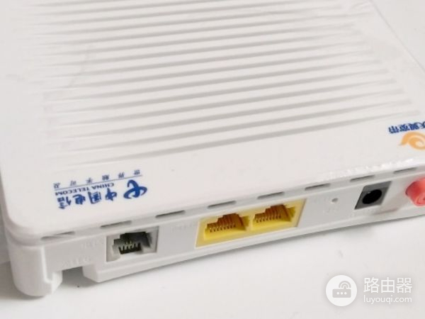 wifi路由器光信号一直闪红灯(路由器一直闪红灯是怎么回事)